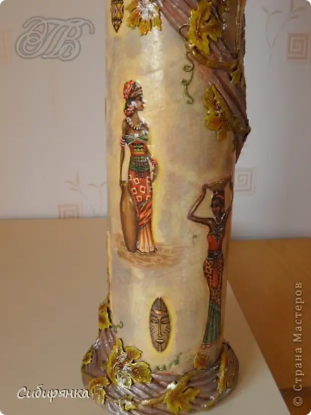 Bon après-midi, Masters de pays !!! Comme promis, je montrerai des photos intermédiaires du processus de fabrication d'un vase extérieur avec des motifs africains. . Photo 22.