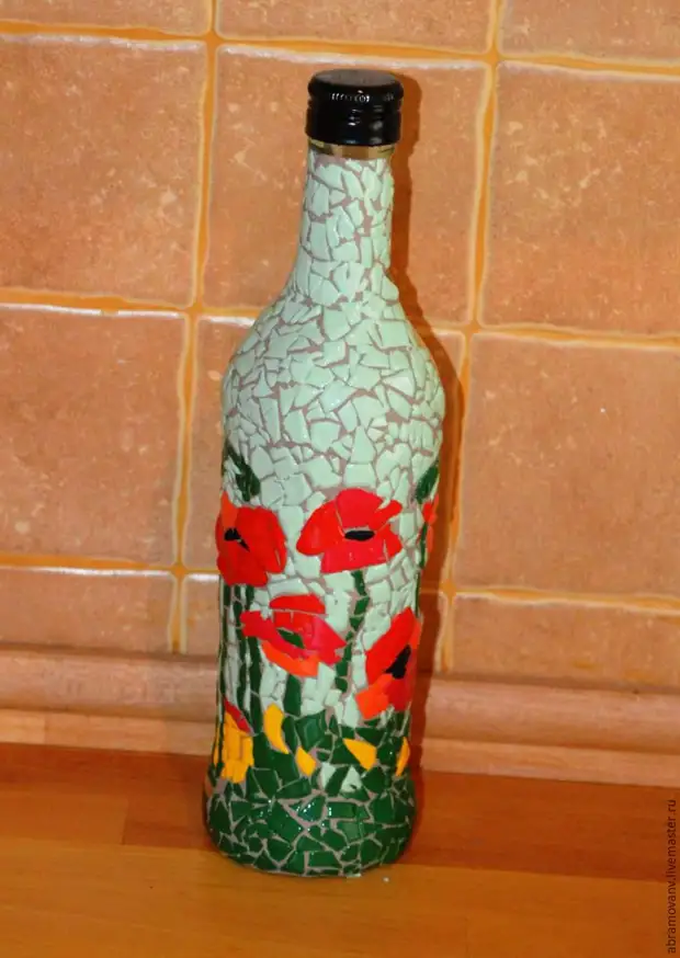 Making a mosaic bottle 