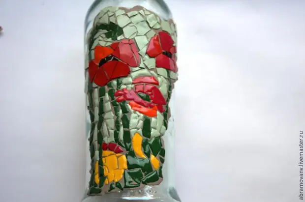 Making a mosaic bottle 