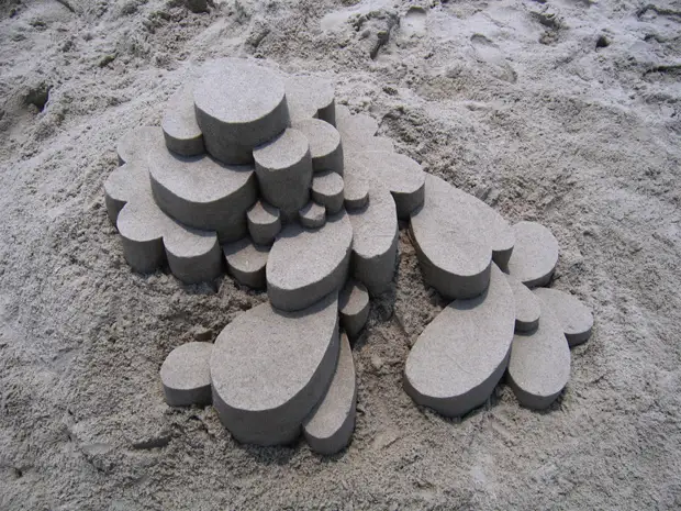 Sand geometrie Kelvin Seiberta architektura, písek, pláž