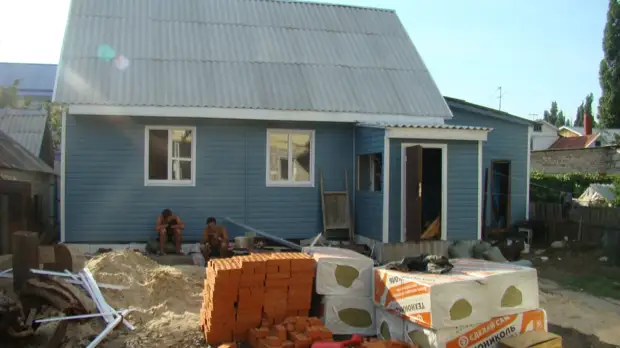 Og aftur húsið !!! Aðeins nú mamma. Budget House, Handverk, Builder