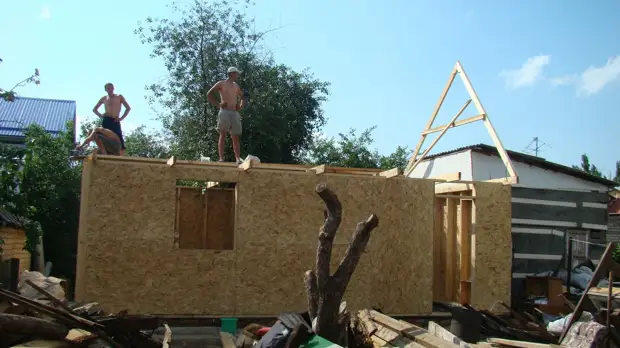 Et encore la maison !!! Seulement maintenant maman. Maison de budget, artisanat, constructeur