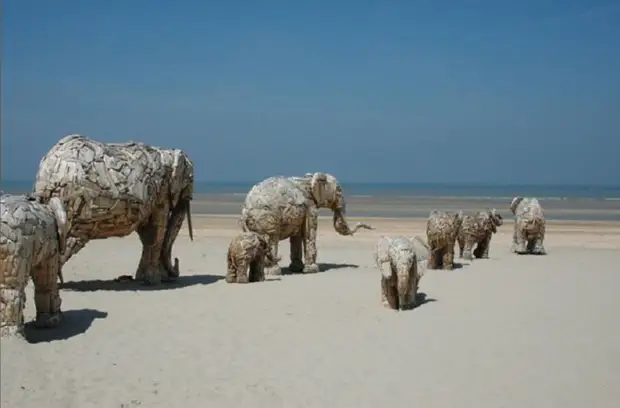 Sculptures sa yo tankou vivan ... pa gen pwoblèm sa yo fè soti nan sa yo yo te fè