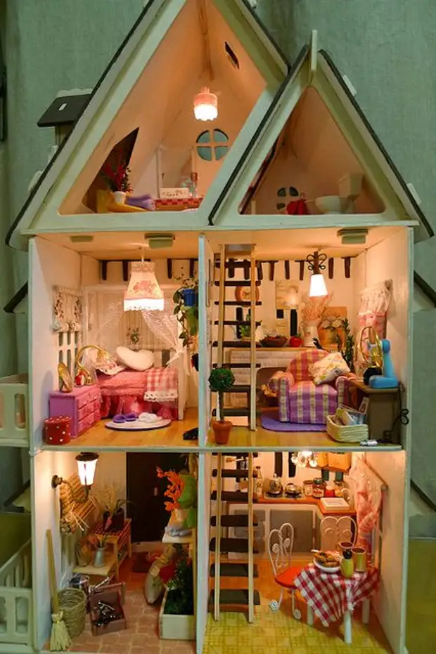 Første DIY Dollhouse.