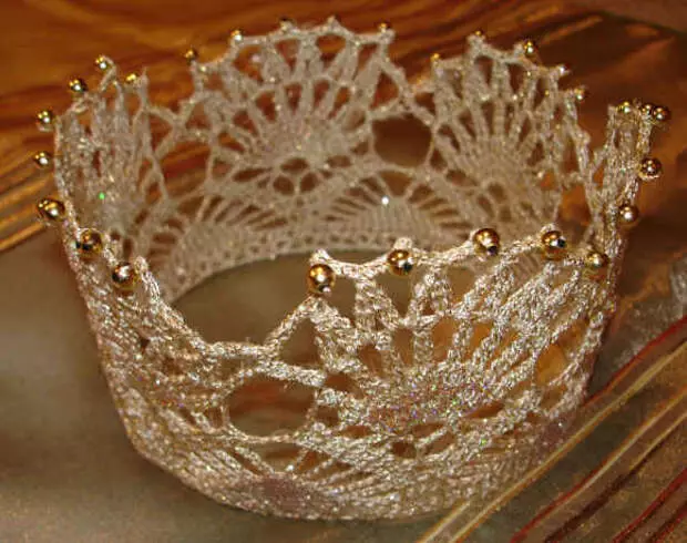 Crown Crochet dla małej księżniczki