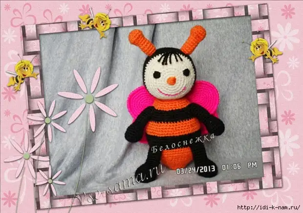 Knitted Bee Zhuzhik