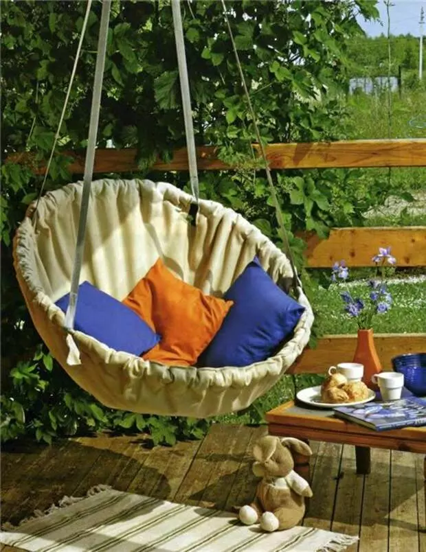 Pozastavená stolička-hammock. Trieda