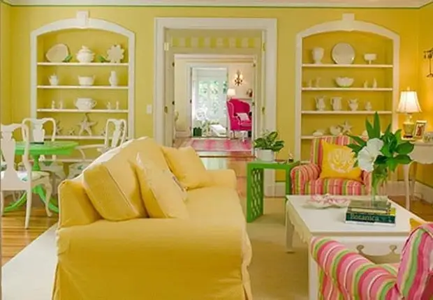 1353486659_YELLOW-INTERIOR-4 (600X417, 49KB)