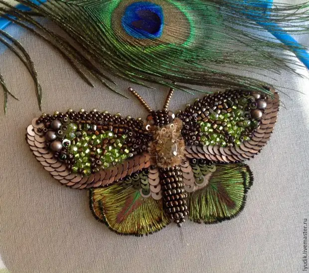 Embroide the beaded elegant butterfly. Part two