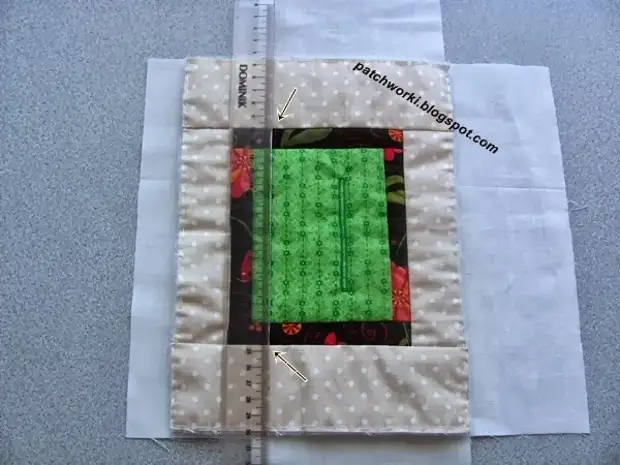 Canapé pour serviettes de serviettes, dans la technique du patchwork. Classe de maître (35) (600x450, 177kb)