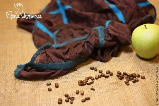 Erstellen Sie eine wunderschöne Palatine von Seide und den Vorfertigt in einer nassen Filztechnik