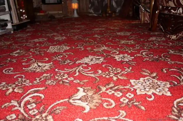 Paano namin binago ang karpet at repaired floor.