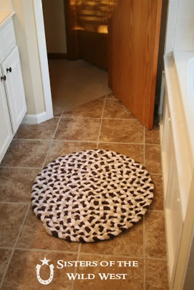 Imashini Towel Rug