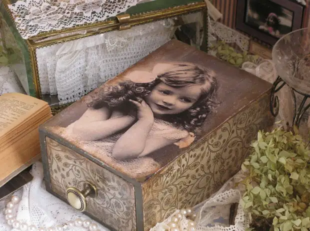 Decoupage dengan foto.