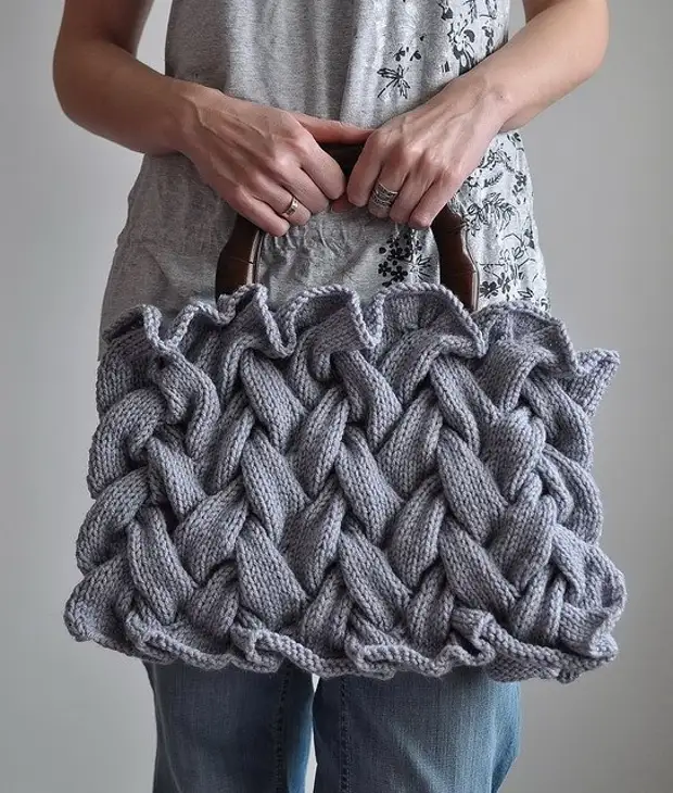 Kitapo vita amin'ny knitted