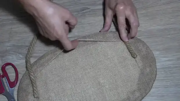 Chose utile pour les cuisines de carton et de jute