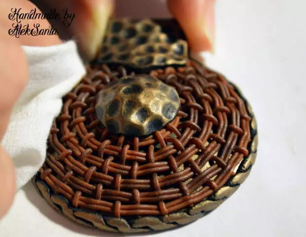 Circular Weaving Technik vum Polymer Clay