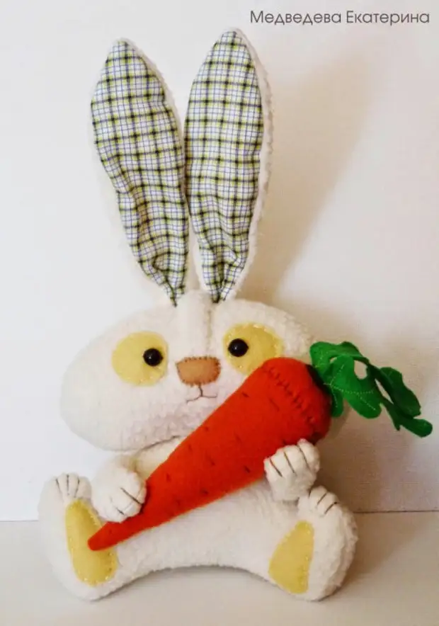 Soft toy bunny na karoti 39.