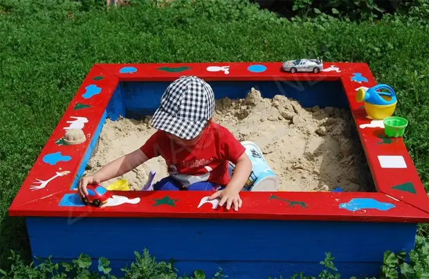 अपने हाथों से बच्चों के सैंडबॉक्स का निर्माण कैसे करें