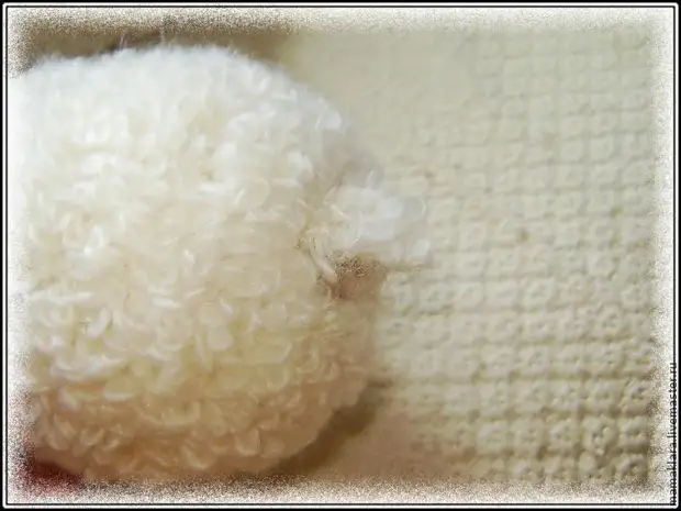 Knitting: viehättävä valkoinen lammas