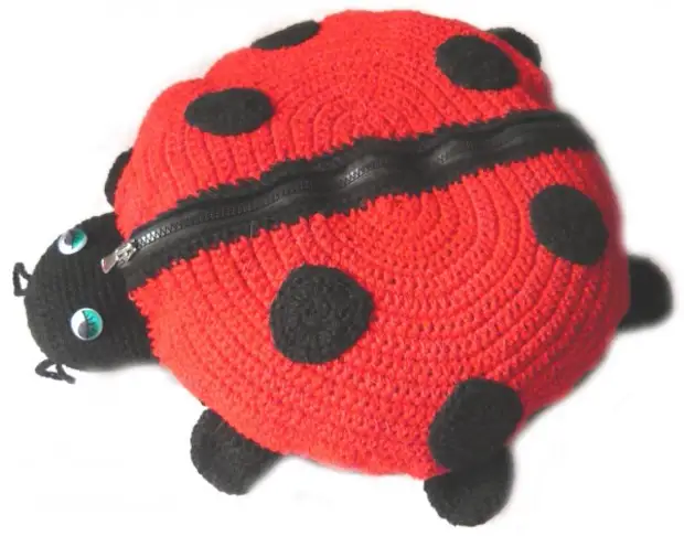 Pillow de punto Ladybug.