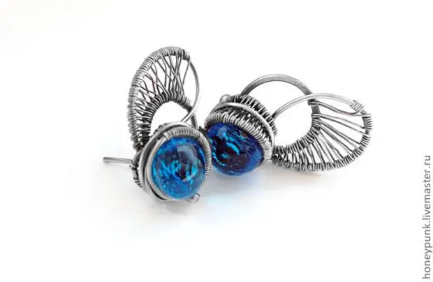 Boucles d'oreilles modernes