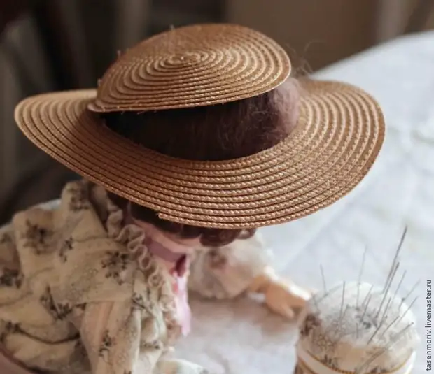 Straw Hat Beautiful Epoch for Dolls with your own hands