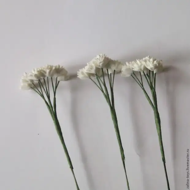 Producción de Gypsophila de Foamiran.