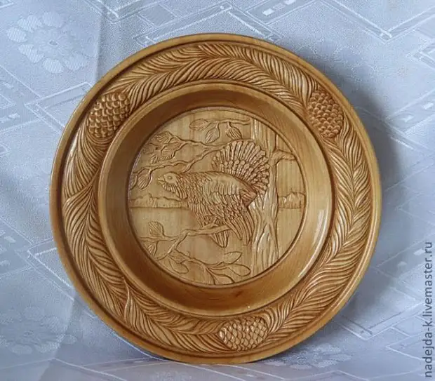 Tre carving plater