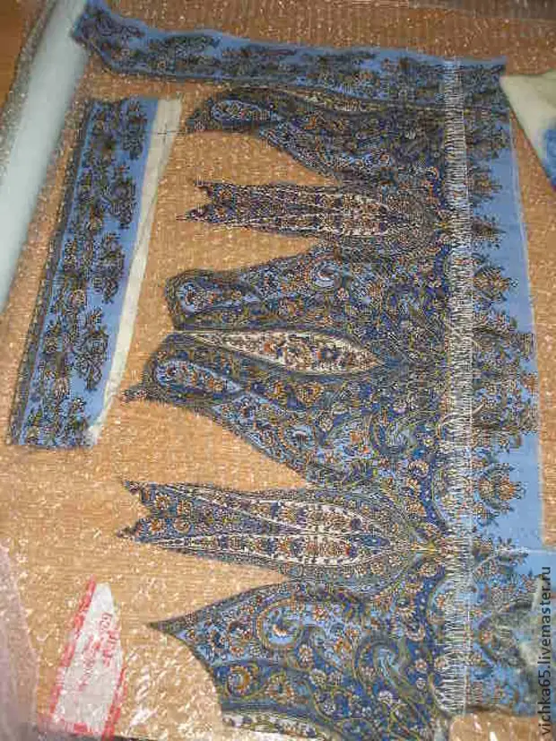 ஒரு ஈரமான felting நுட்பத்தில் pavlovoposad இன் scarves வேலை மீது மாஸ்டர் வர்க்கம்