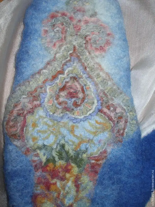 একটি ভিজা felting কৌশল মধ্যে Pavlovoposad এর scarves সঙ্গে কাজ করার জন্য মাস্টার ক্লাস