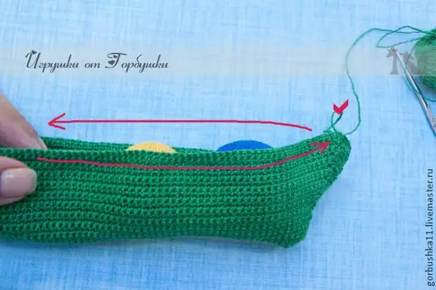 Knit ag forbairt bréagán