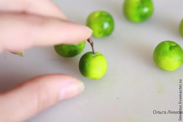 Enkle epler laget av enkel masse