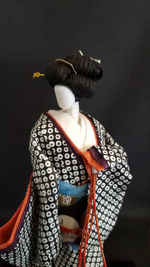 Escultura de papel: bellezas japonesas de Vasi.