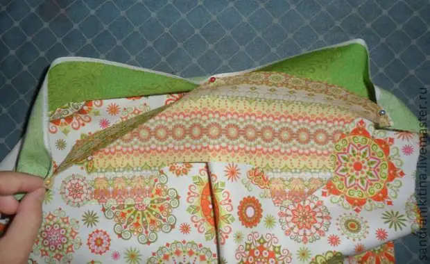 女の子のための夏のサンドレスを縫う方法