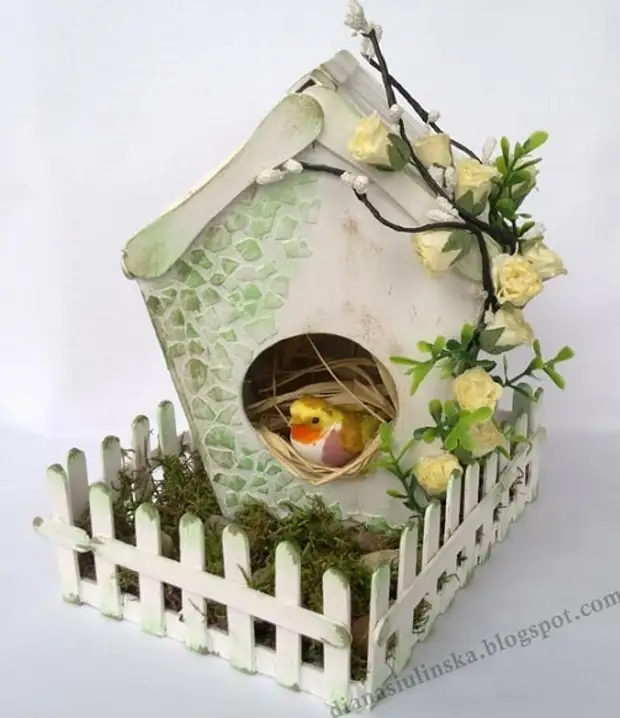 Ručně vyráběné lepenky - Bird House