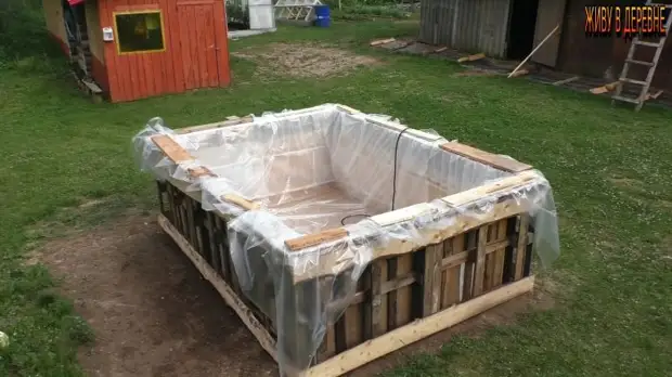 Како да се изгради евтин голем базен за 1 ден