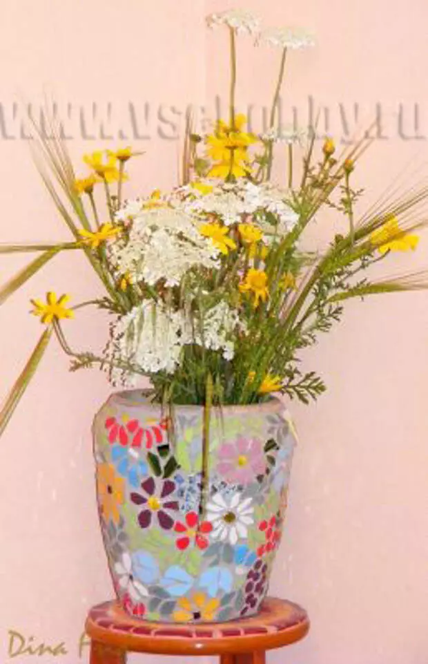 Floral mosaic pot. MK