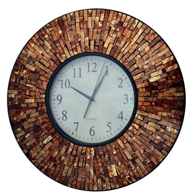 Clock with mosaic elements