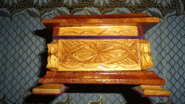 Casket view with side