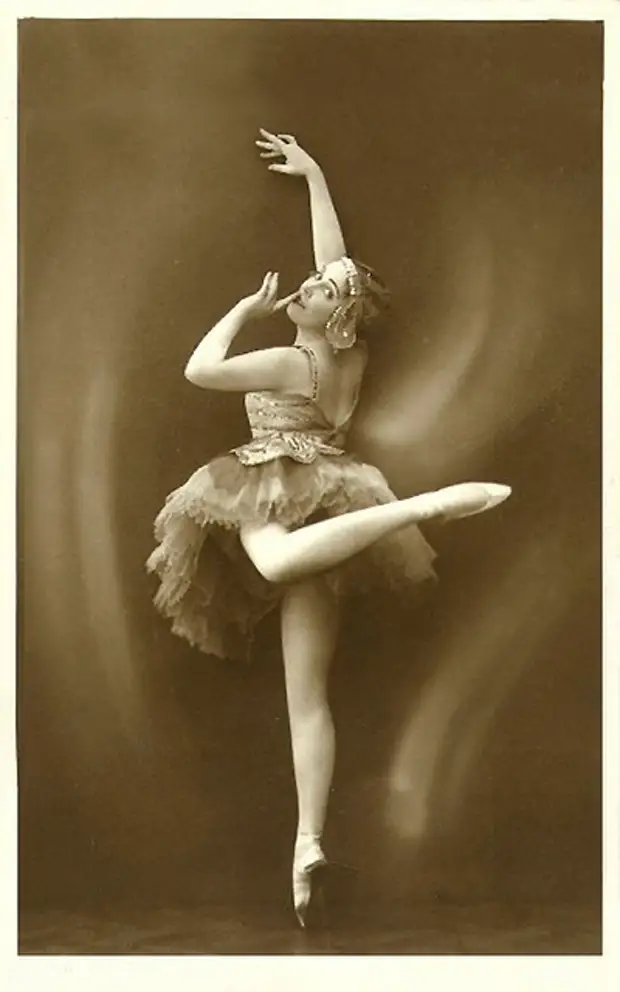 Vintage képek a decoupage-hoz. Ballerina (21) (400x640, 118kb)