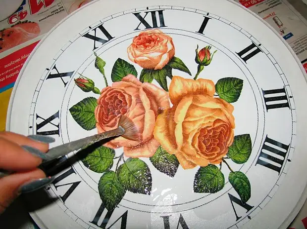 Mit seinen eigenen Händen. Uhr mit Decoupage. Master-Klasse (9) (700x524, 317KB)