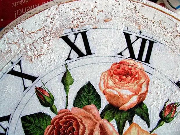 Hazlo tu mismo. Reloj con decoupage. Clase magistral (14) (700x524, 394kb)