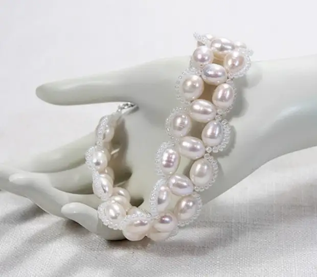 Scheme. Beaded bracelet and pearls