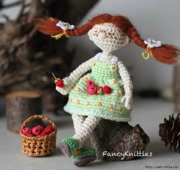 Miniatűr virágok horgolt a gép amigurumban