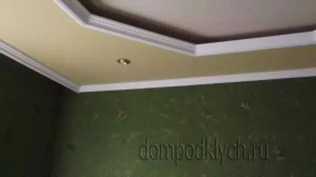 Bunk ceiling - kung paano gumawa ng isang angkop na lugar sa ilalim ng cornice