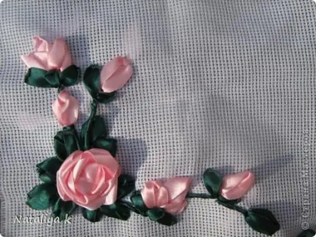 Rose Broderie