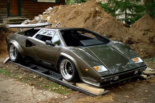 Hånd maid lamborghini.