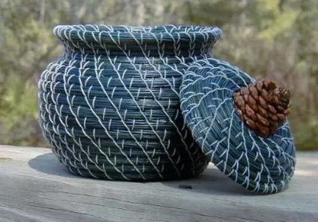 Pine Needles Vase.