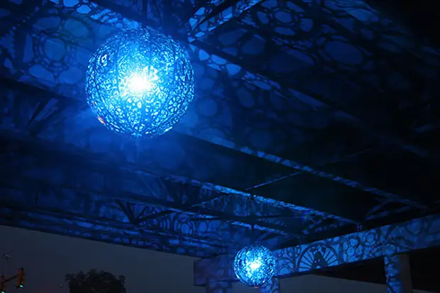 Ballroom Luminoso: bisikleta chandelier.